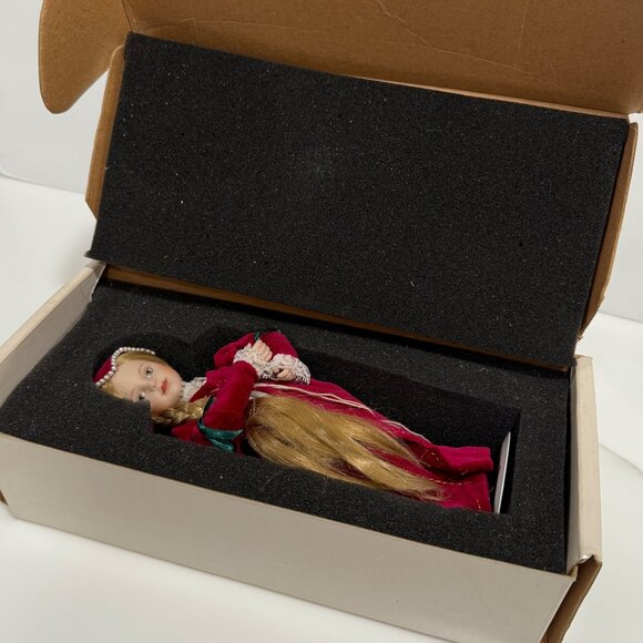 Danbury Mint Rapunzel Porcelain Doll Storybook Red Dress Stand Box 8.5" - Picture 3 of 10